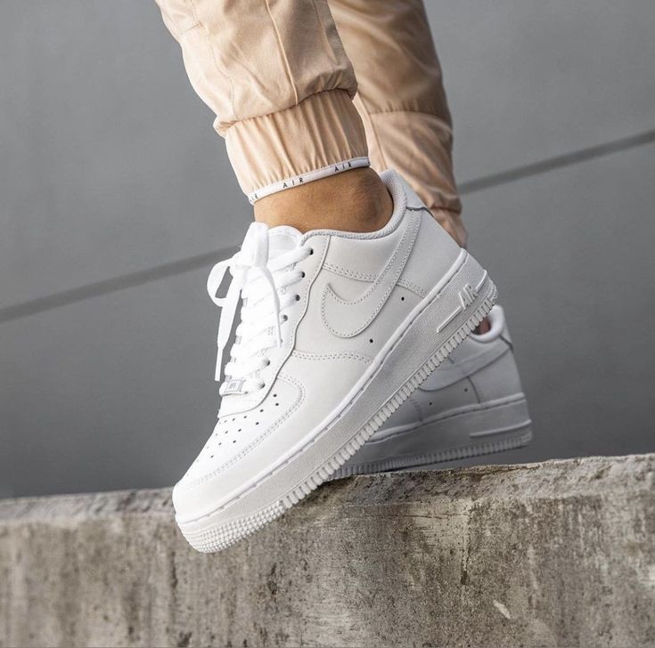 CLASSIC ONE FORCE +CAJA